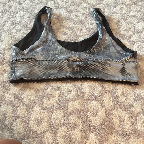 Lululemon Align Bra (reversible) NO PADS are included - Picture 2 of 5